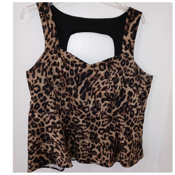 Torrid Leopard Print Sleeveless Back Cut Out Peplum Blouse tank Size 3X 22 24 - Picture 3 of 7